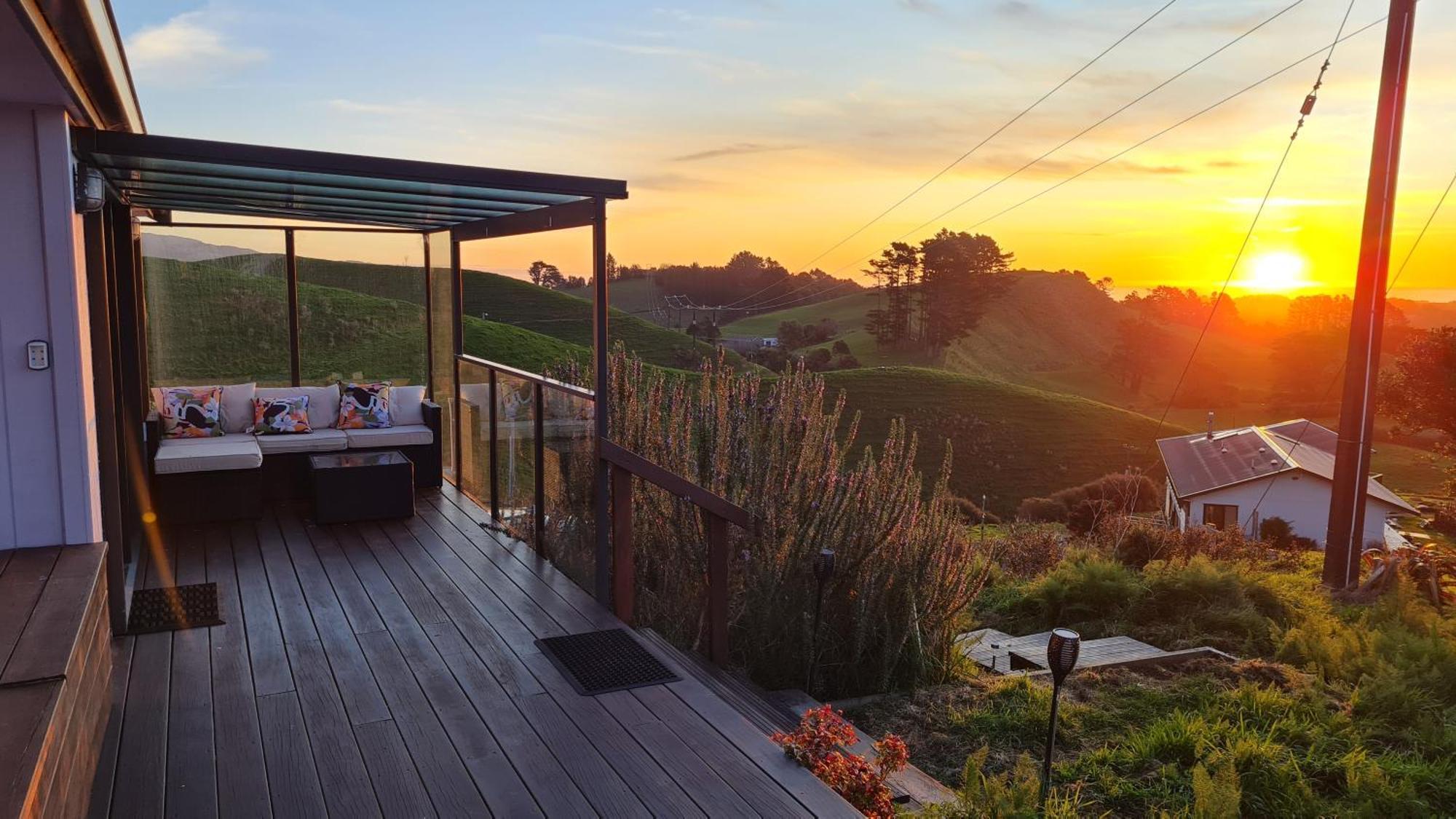 Cosy Country Cottage On A Sunny Hill New Plymouth Buitenkant foto